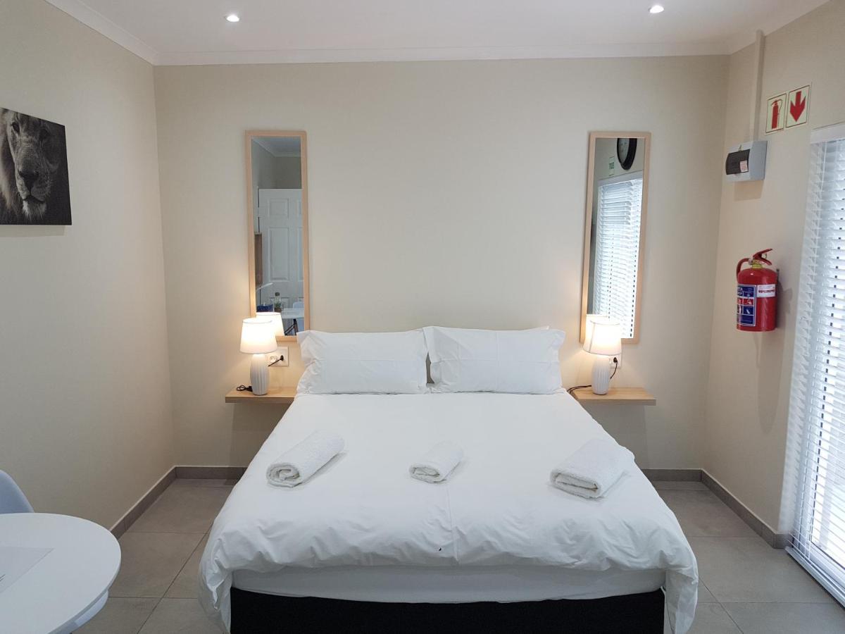 Sharon's House: Modern Self-catering Guest house 2*